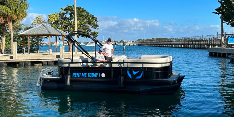 Vision Electric Ponton | Palm Beach Vision Electric Boat Rental
